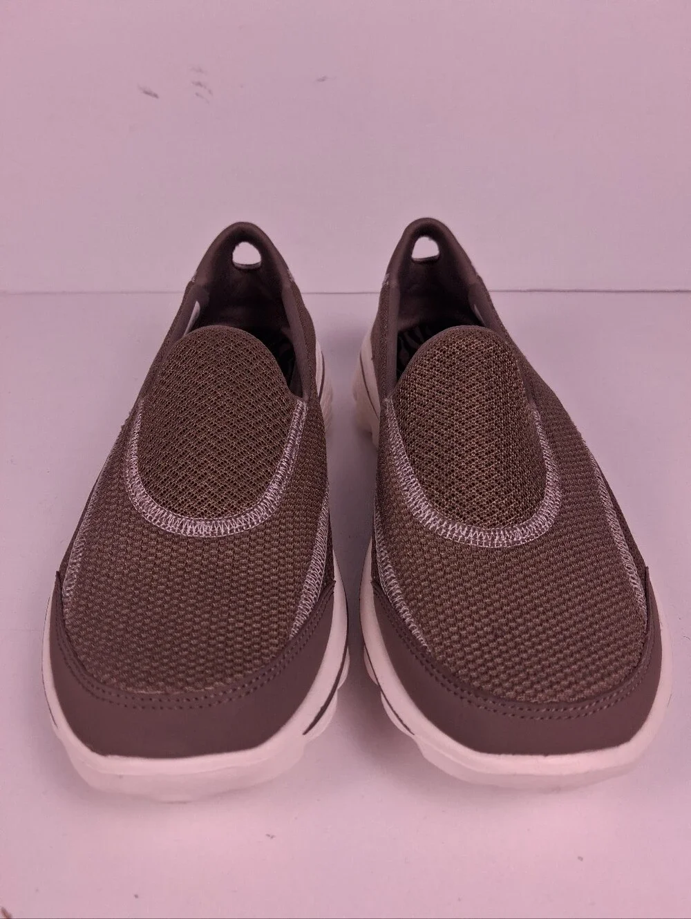 Skechers GOwalk 2 Shoes Womens 8 Taupe Slip-On Walking Lightweight Comfort